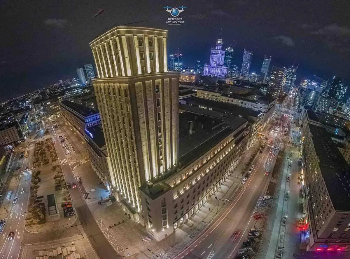 Appartement Neon 3 Silence Metro Wifi 85'Tv Netflix Hbo à Varsovie Pologne