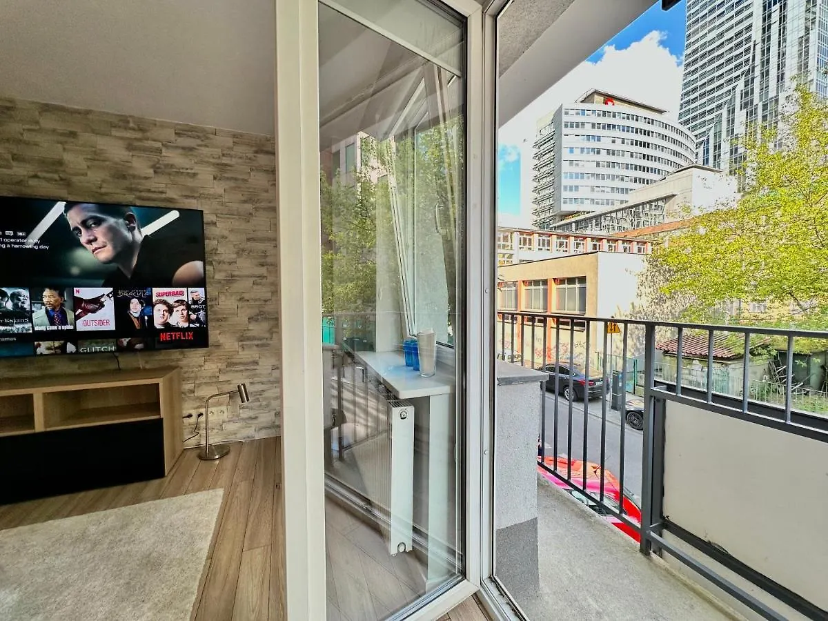 Appartement Neon 3 Silence Metro Wifi 85'Tv Netflix Hbo à Varsovie